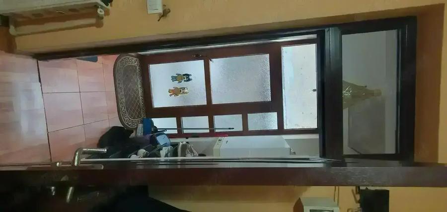 Vand urgent casa la curte - langa statia de metrou Piata Muncii !!! - 3