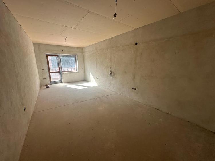 Hotel semifinisat 2300mp utili la Paltinis - 3