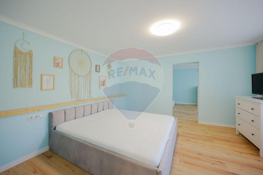 Casa cu 4 camere de inchiriat in zona Salca - 11