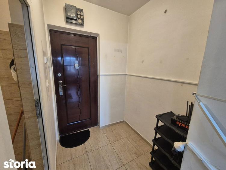 Inchiriere garsoniera semidecomandata zona Tractorul Coresi cu parcare - 15