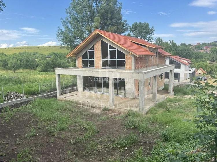 Casă individuală Sălicea cu 750 teren