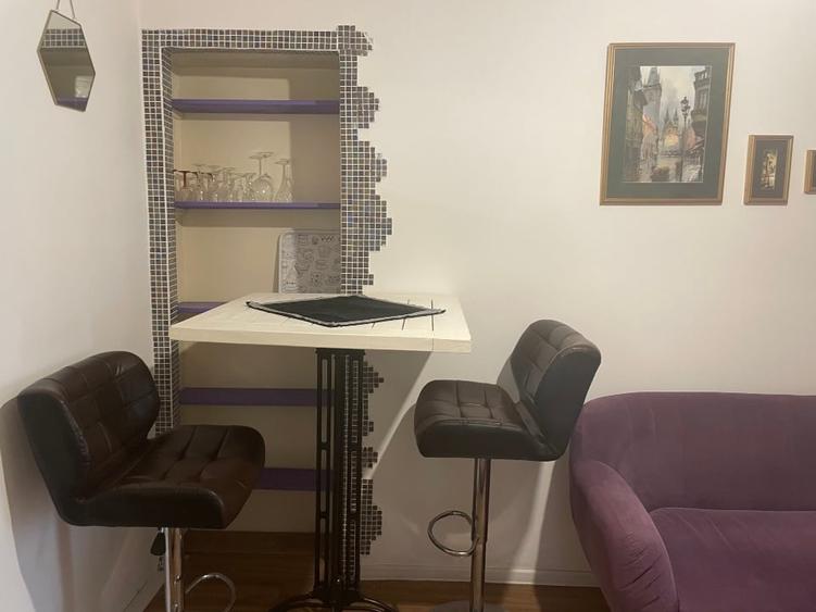 Apartament cu 2 camere semidecomandat, mobilat în Universitate