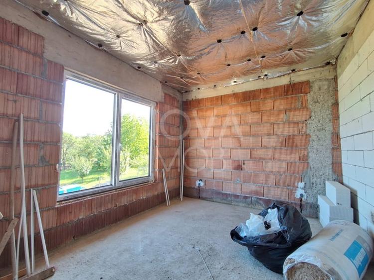 Casa tip duplex, la alb - Sura Mica - COMISION 0 - 4