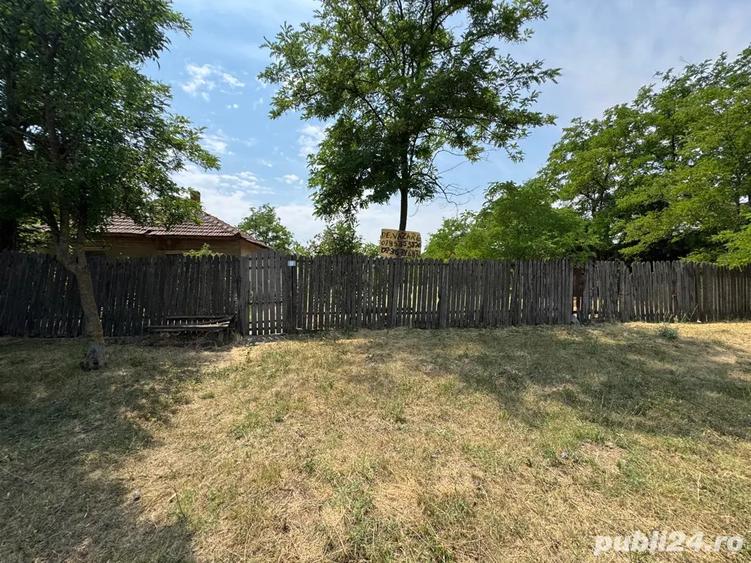 casa de vanzare plus teren 2000 mp - 2