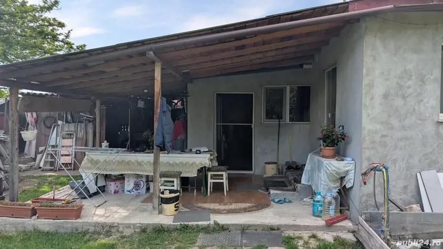 Casa + Teren 1700m - 4