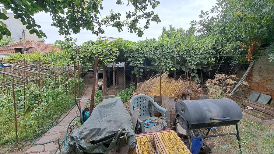 Stadion - scoala sportiva - teren 828 mp / 13.2 deschidere stradala - 12