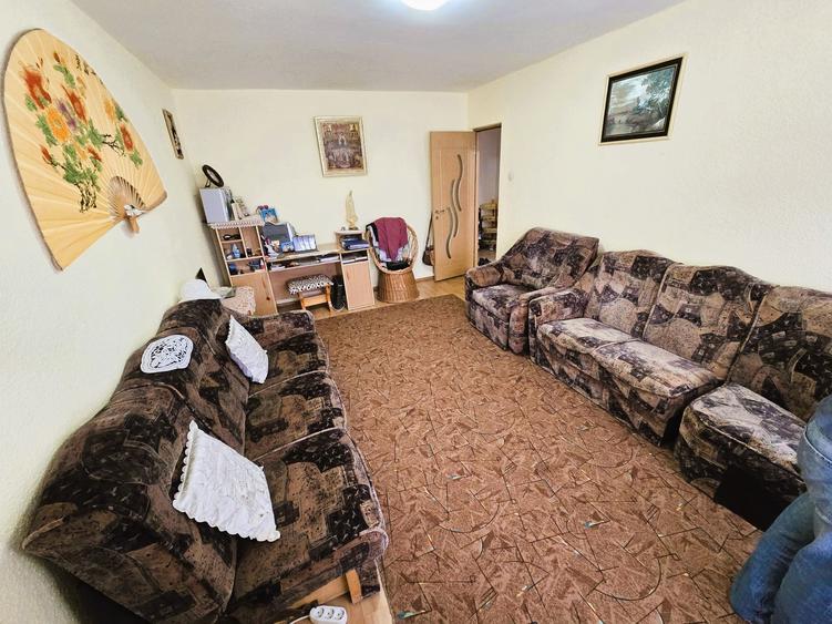 Apartament 3 camere cu BALCON - CARTIER E3 - 5