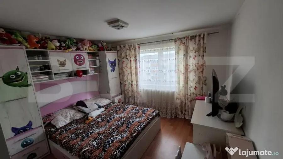 Apartament 3 camere decomandat, etaj 4, balcon, izolat M - 1