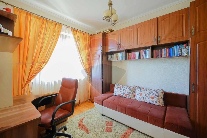 De vânzare vilă cu 7 camere, drum privat, în zona de Dealuri - 14