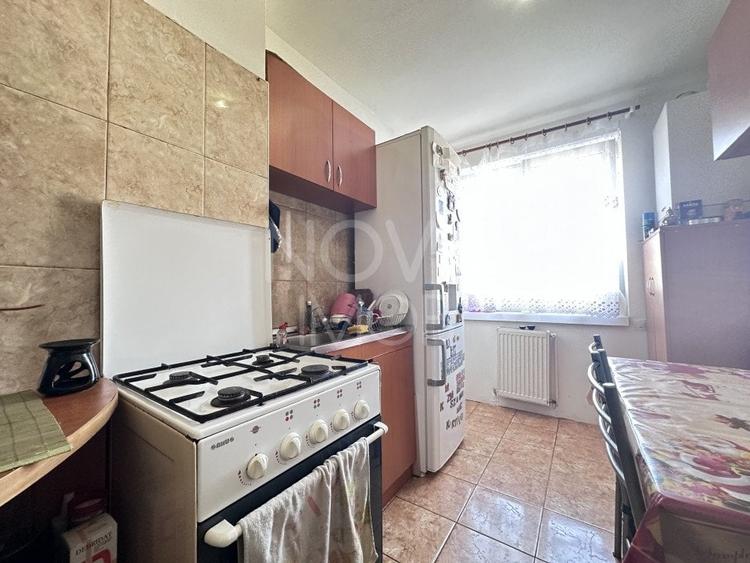 Apartament 2 camere, decomandat, etajul 1 - Cisnadie - 8