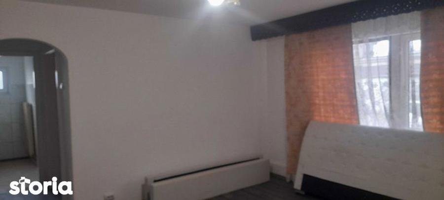 Inchiriez apartament - 3