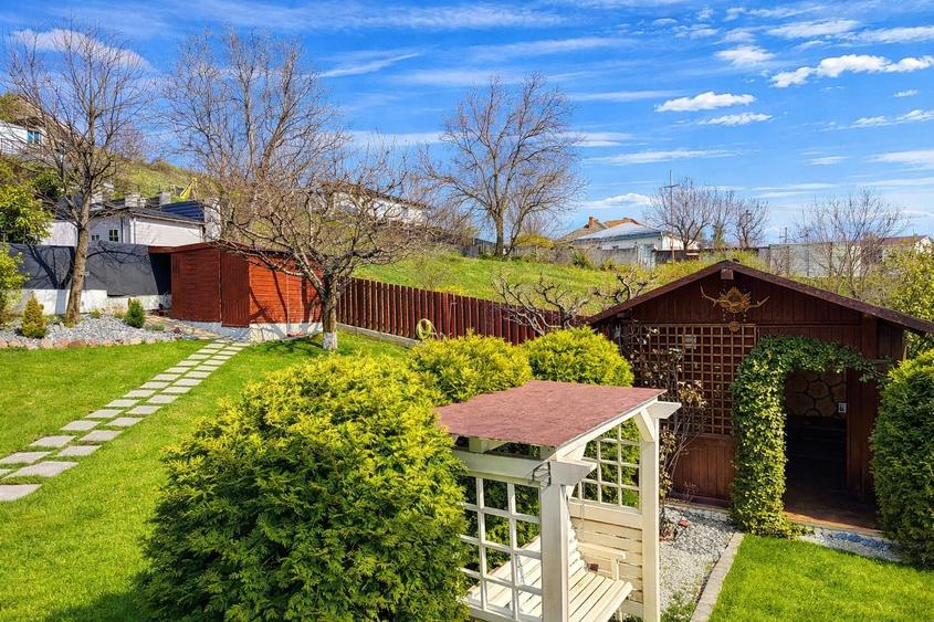 Vilă elegantă, 7 camere, cu sală de fitness și saună — Bucium, Iași - 3
