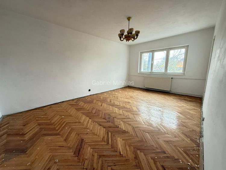 Apartament 2 camere decomandate, etaj 1, 2 balcoane, Giroc – Plavat