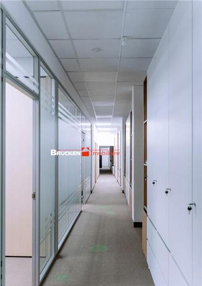 Ultracentral Oradea - Cladire de birouri P E M cu dotari mod - 3