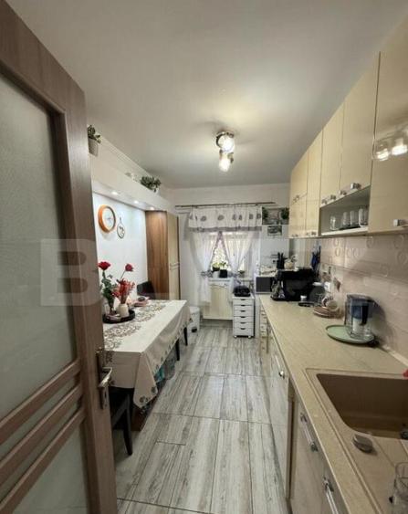 Vanzare Apartament 4 camere, 87 mp, zona Tei - 11