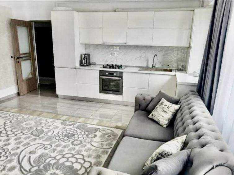 Apartament 3 camere , zona Tractoru - 5