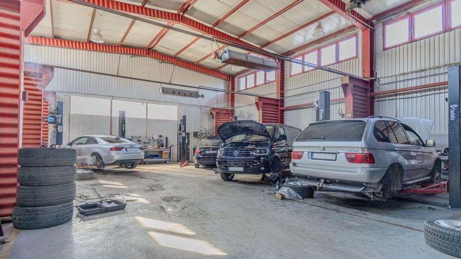 Hala + Spatiu de birouri cu destinatii multiple : Teren 1116 mp - 4