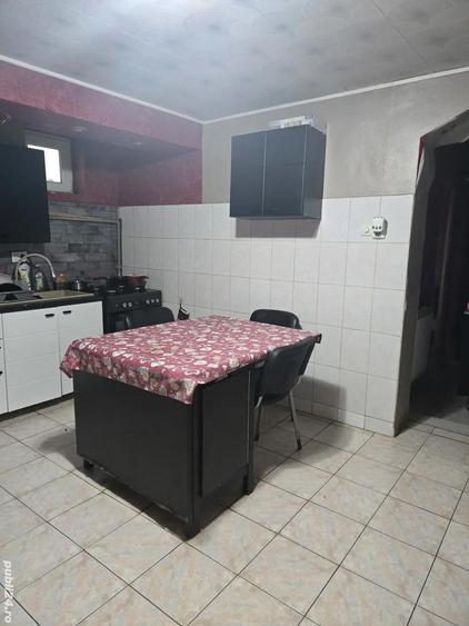 Vand apartament la curte comuna - 3
