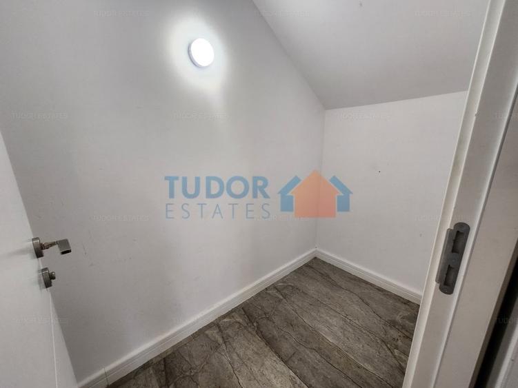 Beautiful 5 bedroom villa in Oxford Gardens - 10