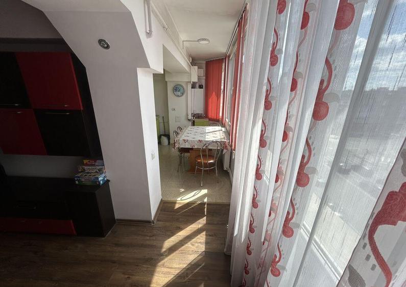 Apartament 3 camere zona Tomis II - 2