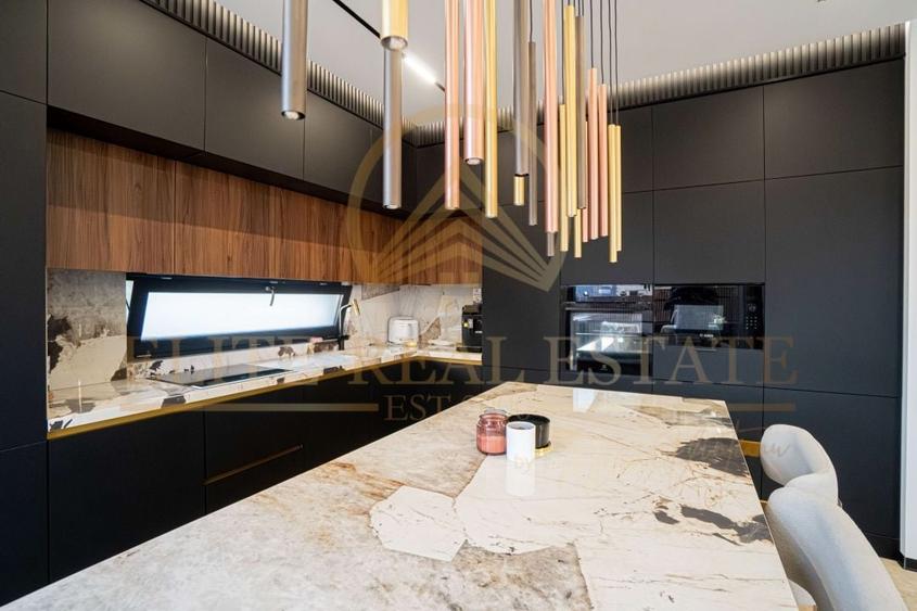 Kamsas/Compozitori - Resedinta creata pentru perfectiune - 5