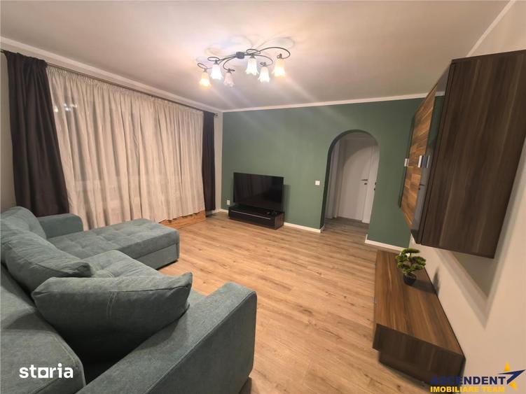 Apartament cu 2 camere semidecomandat, mobilat în Simeria