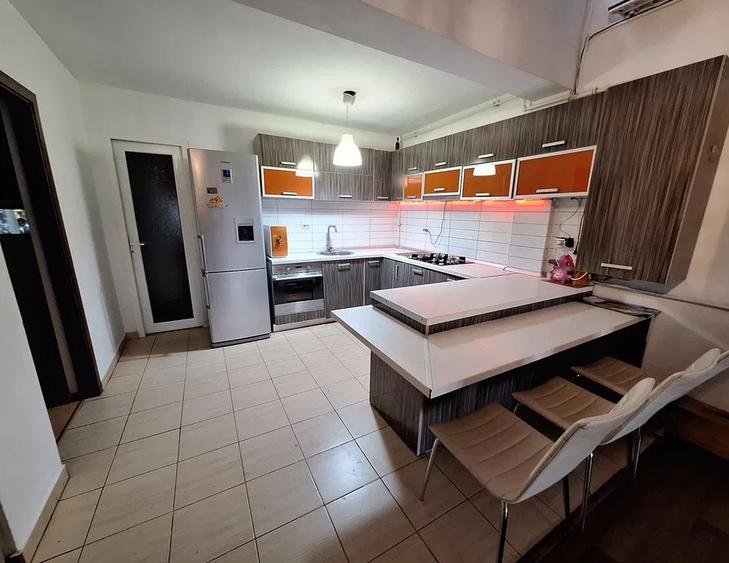 Apartament 3 camere decomandat, zona Km 4-5, bloc nou - 1