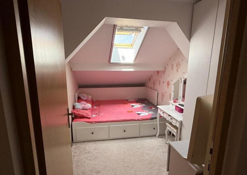 Apartament 4 camere decomandat cu scara interioara, Zona Sar - 7