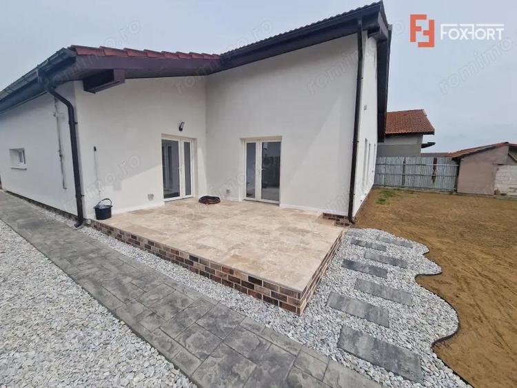 Casa individuala de vanzare cu 3 camere si teren de 710 mp - Izvin - 20