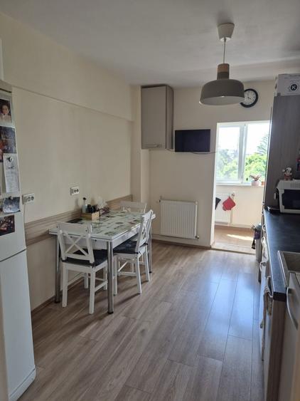 Vand Apartament 3 camere Craiovei decomandat - 5
