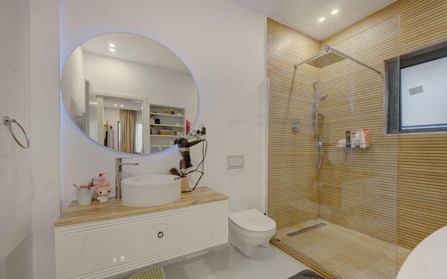 Vila parter mobilata si utilata Tunari - 1