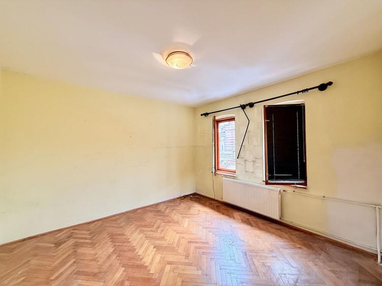 Vila 180 mp desfasurati cartier de case Belvedere Regie - 28