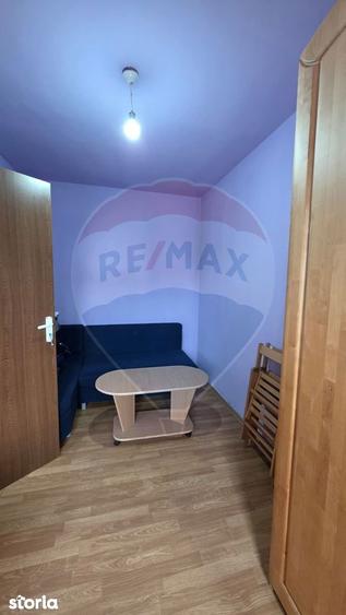 Apartament cu 3 camere de vanzare, str Tineretului - 13