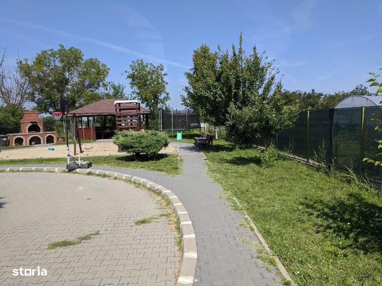 Garsoniera Spa?ioasa la Curte - 19