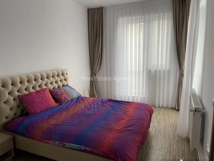 3 camere in zona Girocului