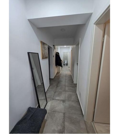 Apartament 3 camere Aparatorii Patriei - 1