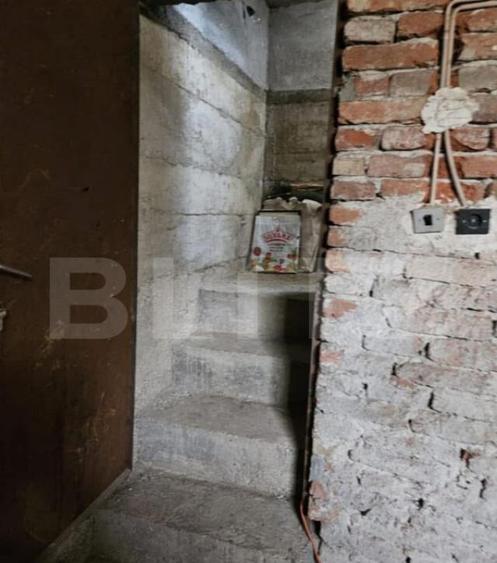 Casa de vanzare, 37 mp utili/nivel, teren 500 mp, zona Berc - 2