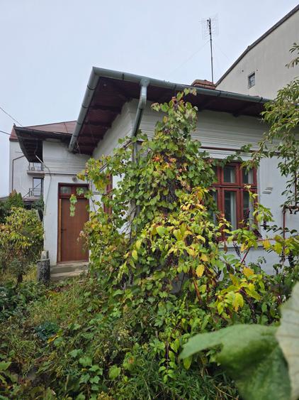 CASĂ DE VÂNZARE CU 3 CAMERE IN ZONA BUCUREȘTI-NOI -PARCUL BAZILESCU SEC.1 - 3