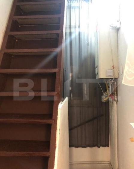 De vanzare, casa in Schei - 1