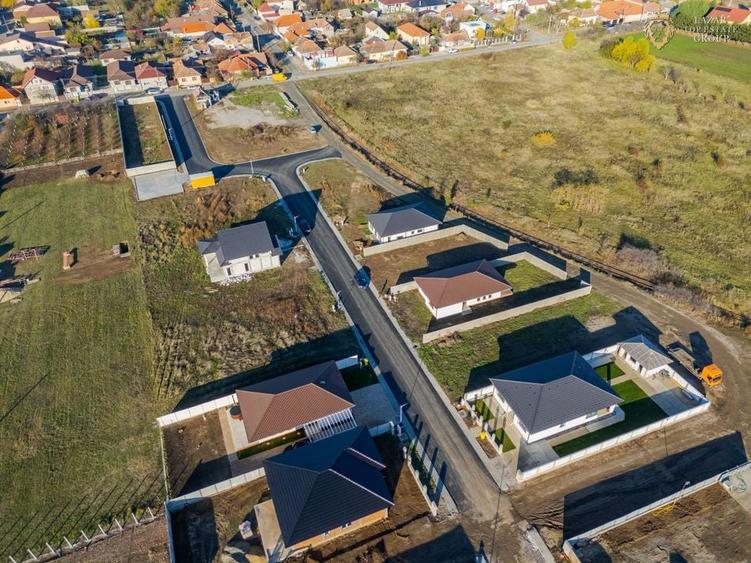 Casa  noua de vanzare 3 camere  in Bujac - 11