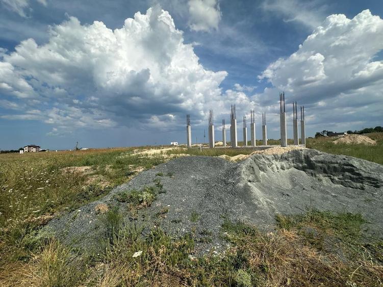 Teren Construcții intravilan de 1200 mp, în Exterior Vest
