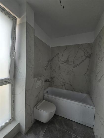 Apartament cu 3 camere decomandat în Păcurari