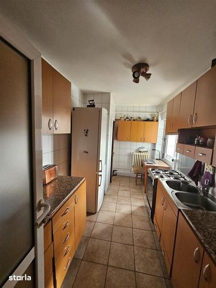 Apartament cu 4 camere decomandat în Hala Centrală