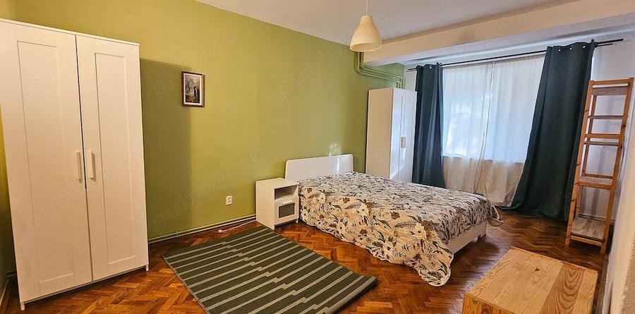 Apartament cu 3 camere decomandat în Central