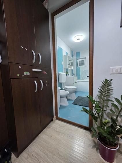Apartament cu 2 camere decomandat în Obor