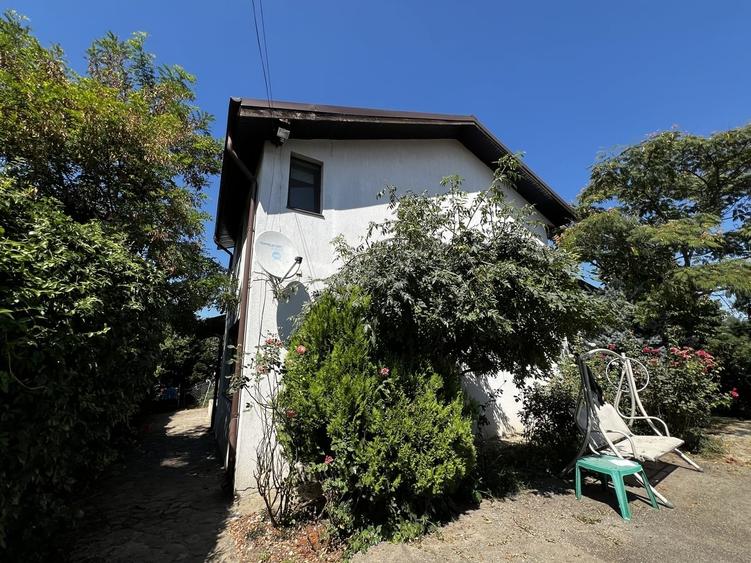 Casă cu 6 camere cu Teren 700 Mp în Corbeanca