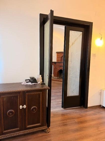 Apartament cu 4 camere decomandat, mobilat în Dacia