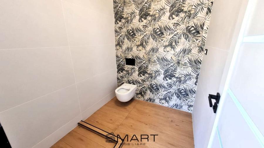 Casă cu 4 camere cu Teren 230 Mp în Central