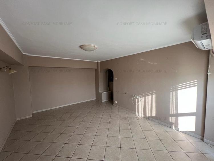 Apartament cu 3 camere decomandat în Unirii