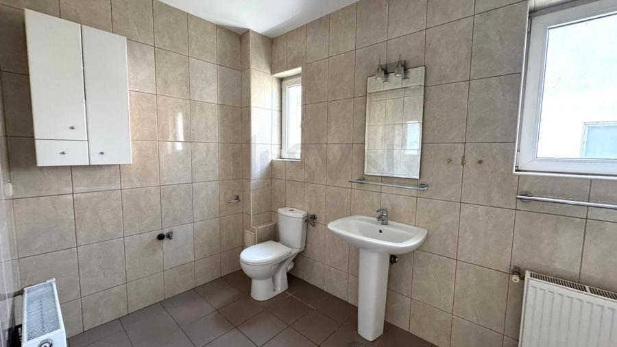 Casă individuală cu 6 camere cu Garaj în Floreasca